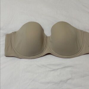 SKIMS Strapless Smooth Bra in Nude